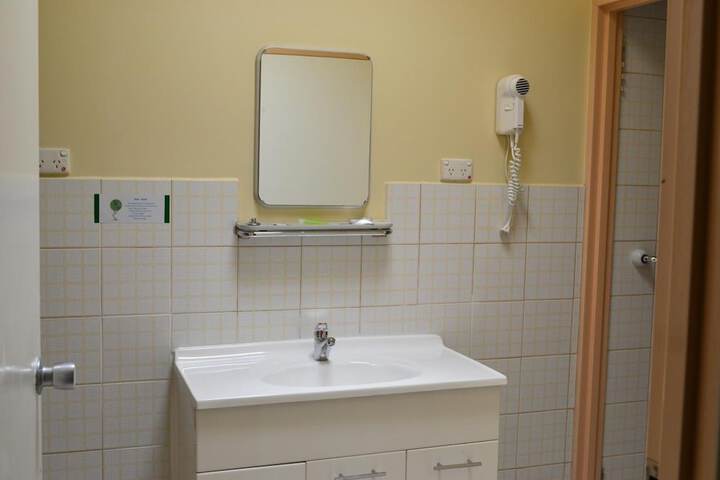 Room 13 of 23
