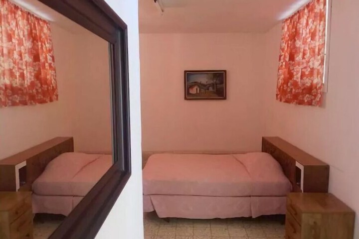 Room 35 of 59
