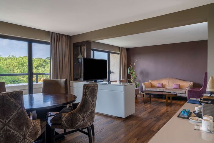 Room 14 of 107