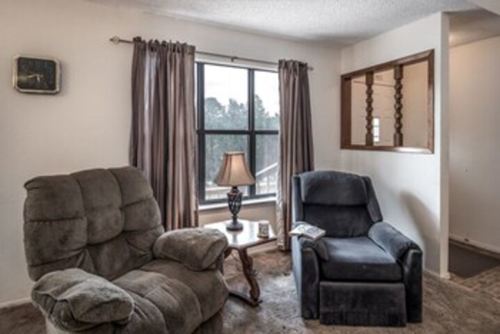 Room 10 of 22