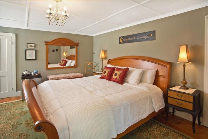 Room 7 of 13