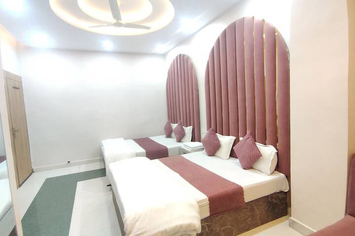 Room 14 of 20
