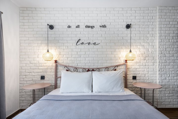Room 33 of 113