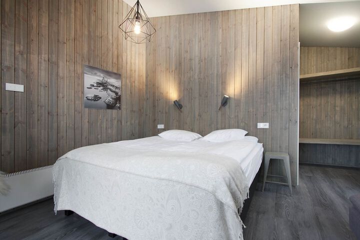 Room 9 of 29