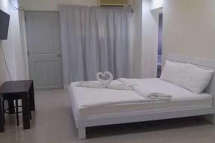 Room 12 of 31