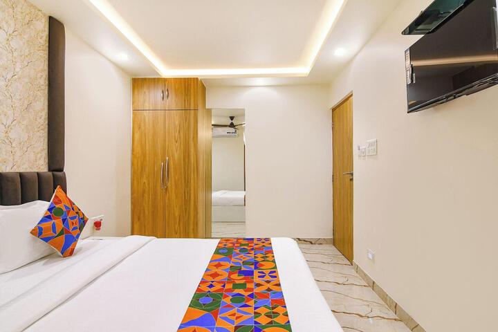 Room 7 of 36