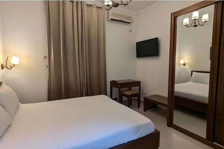 Room 20 of 26