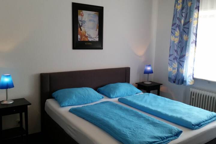 Room 16 of 32