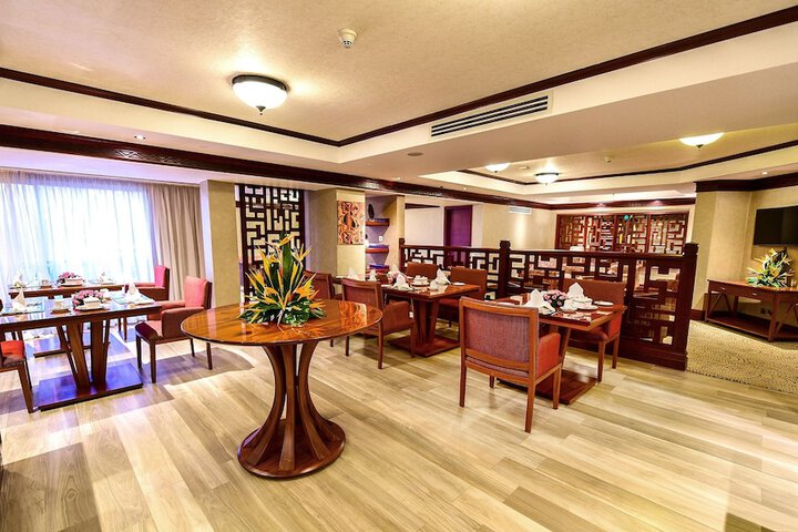 Lounge 46 of 62
