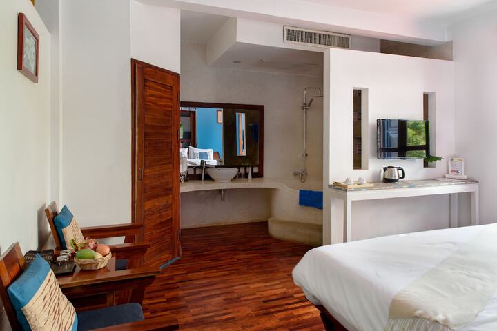 Room 19 of 49