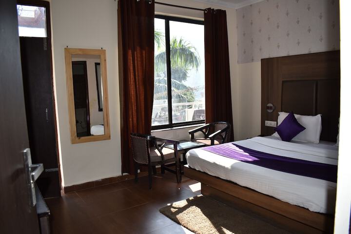 Room 3 of 24