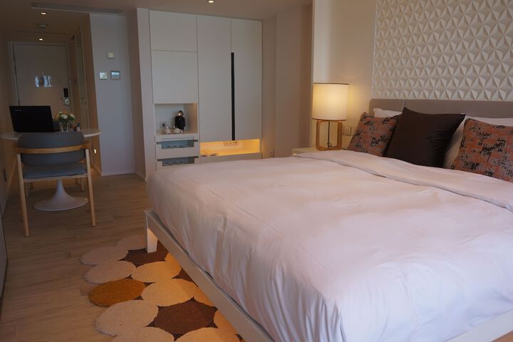 Room 14 of 68