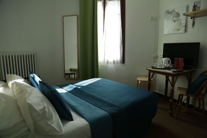 Room 16 of 49