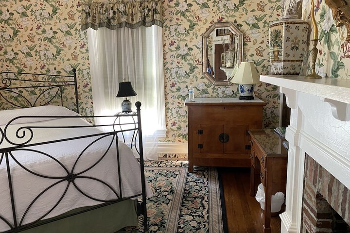 Room 26 of 69
