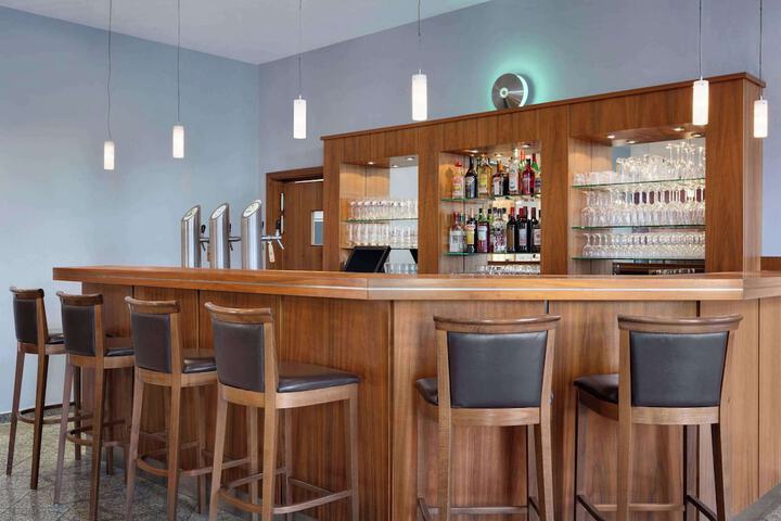 Dining Photos