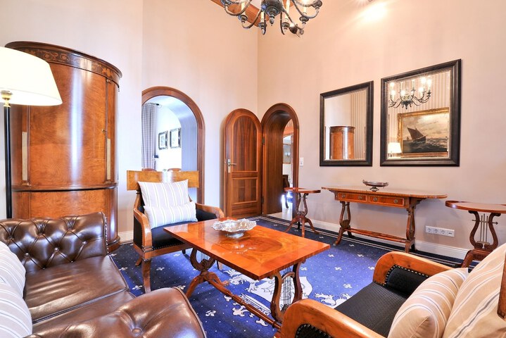 Hotel Interior 4 of 57