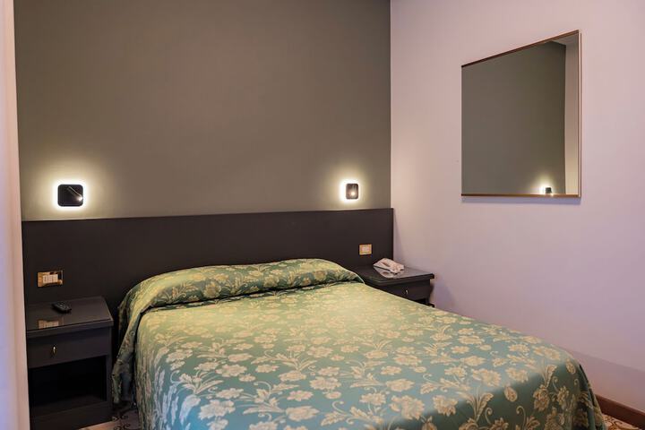 Room 19 of 115