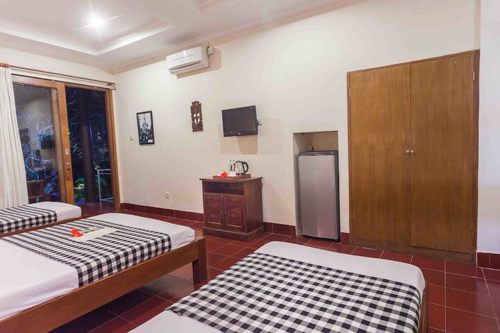Room 8 of 49