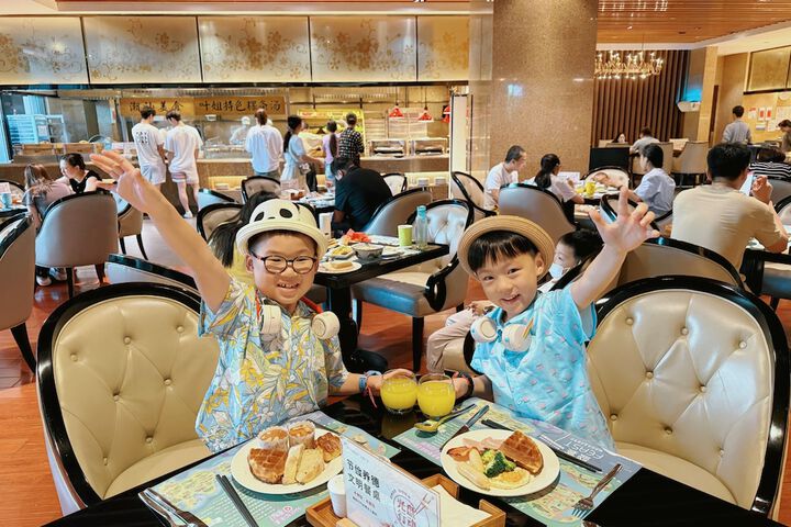 Dining 48 of 71