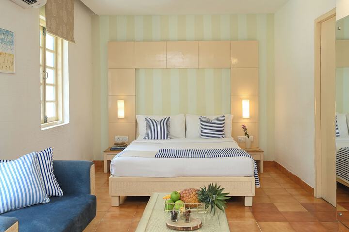 Room 25 of 60