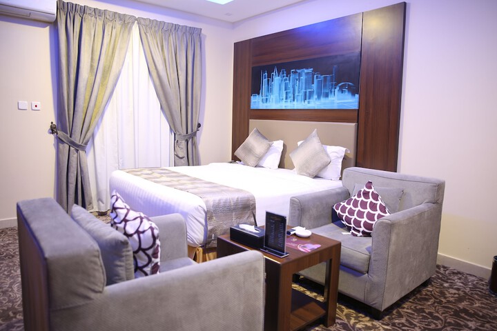 Room 18 of 80