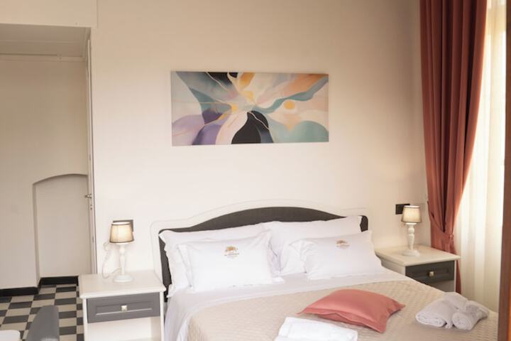 Room 5 of 43