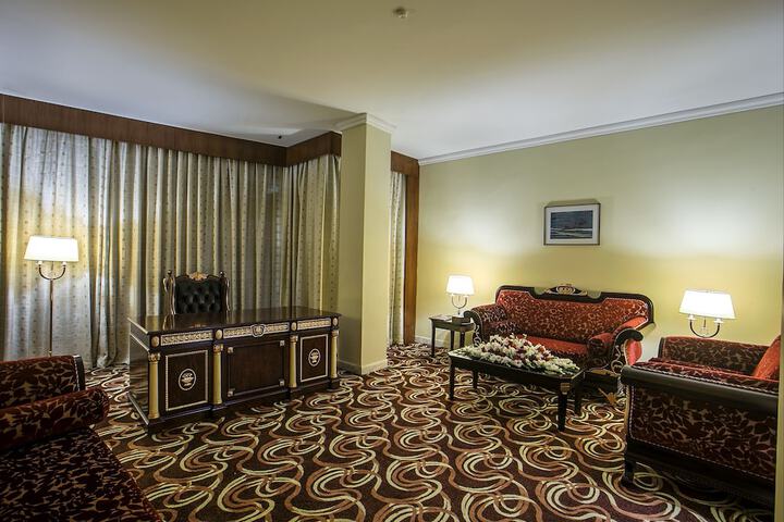 Room 25 of 65