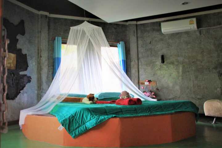 Room 14 of 35