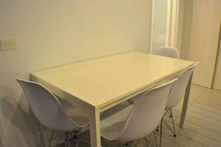 Room 17 of 30