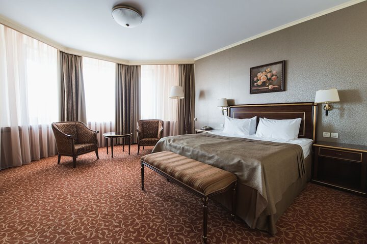 Room 6 of 113