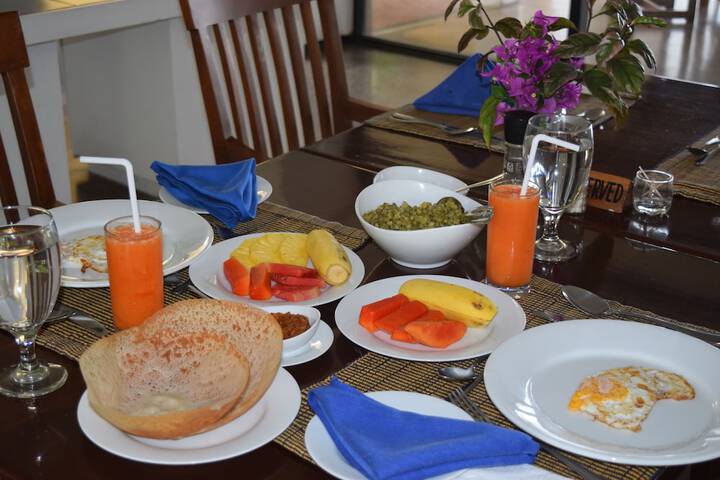 Breakfast/Coffee Service 22 of 38