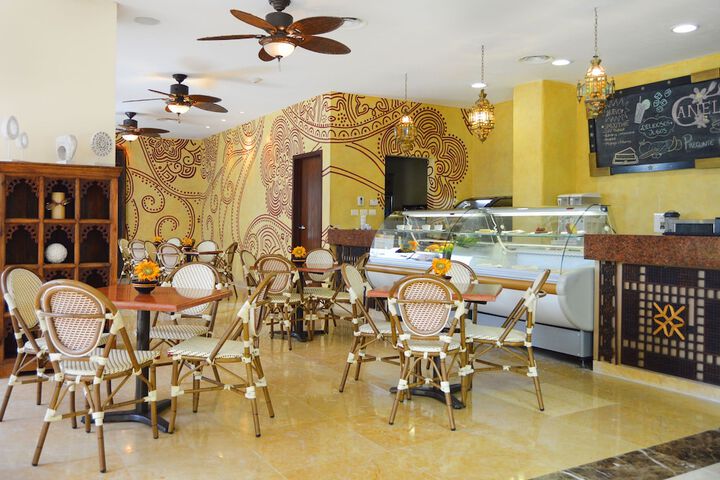 Coffee shop
