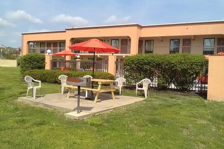 BBQ/picnic area