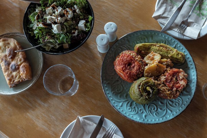 Dining 72 of 98