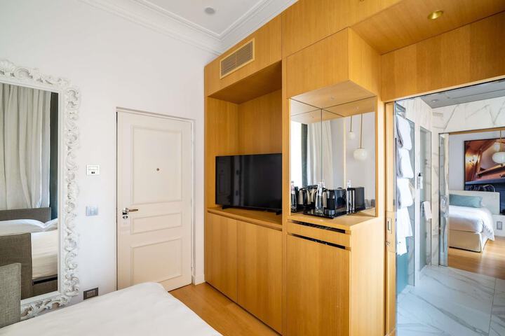 Room 90 of 255