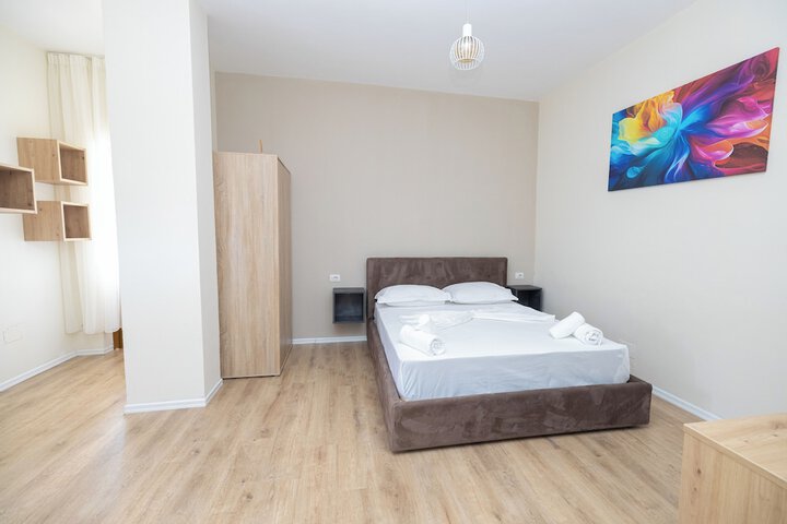 Room 34 of 110