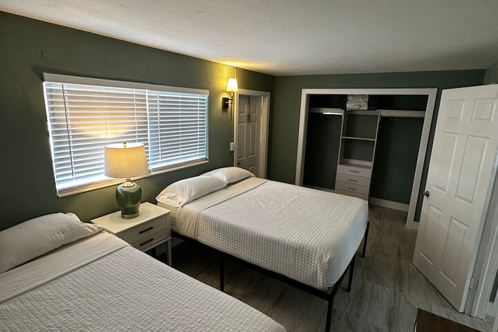 Room 15 of 46