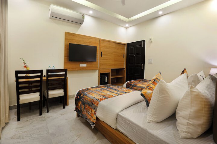 Room 4 of 26