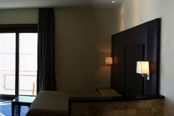 Room 21 of 54