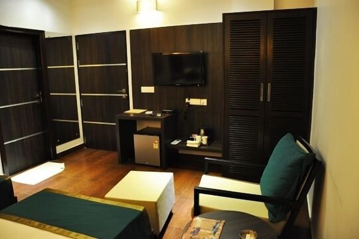 Room 11 of 21