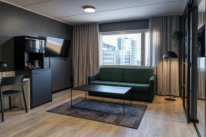 Room 17 of 20