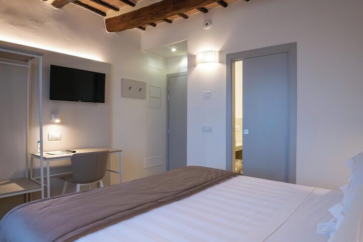 Room 16 of 55