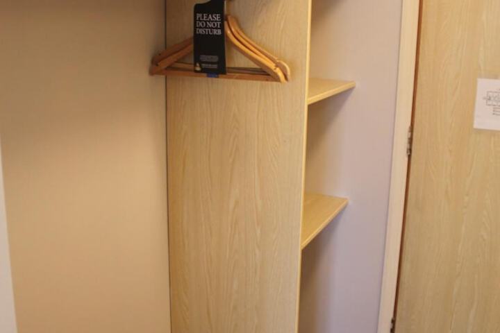 Room 18 of 33