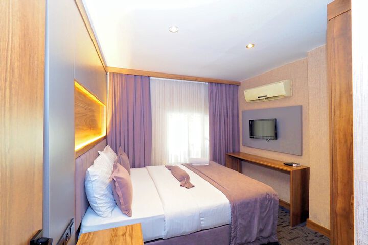 Room 18 of 38