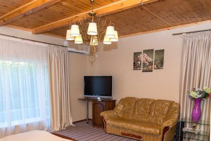 Room 10 of 53