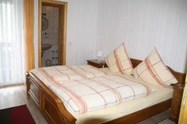 Room 3 of 12