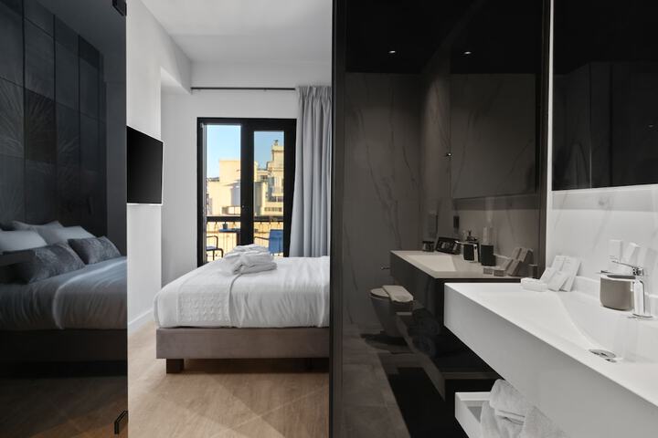 Room 25 of 36