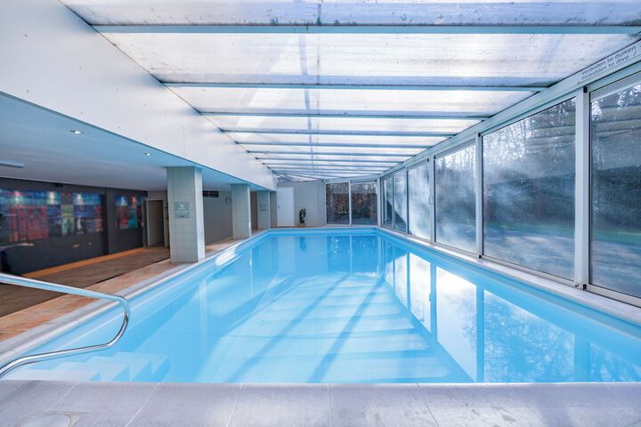 Hotel with Pool