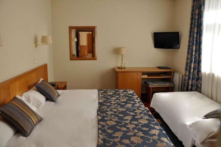 Room 8 of 29