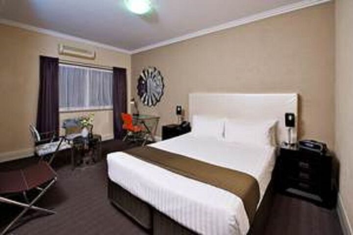 Room 17 of 46